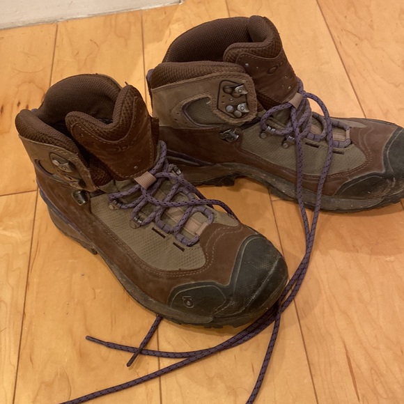 Oboz women’s lace up hiking boots - Picture 2 of 6